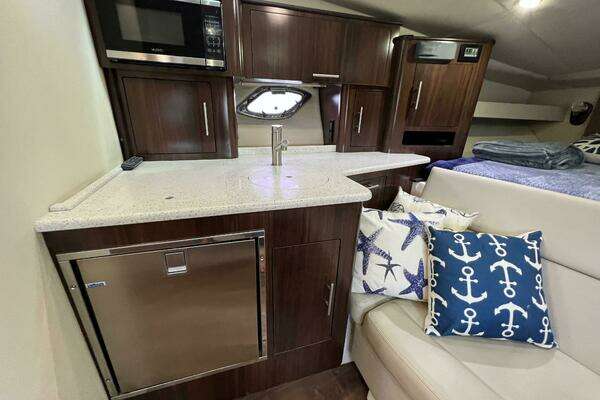 Regal Sport Coupe Yacht For Sale
