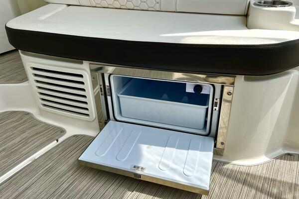 35ft Sea Ray Yacht For Sale