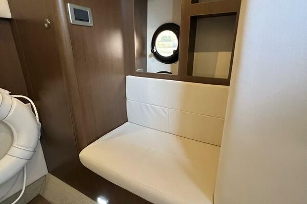 35ft Sea Ray Yacht For Sale