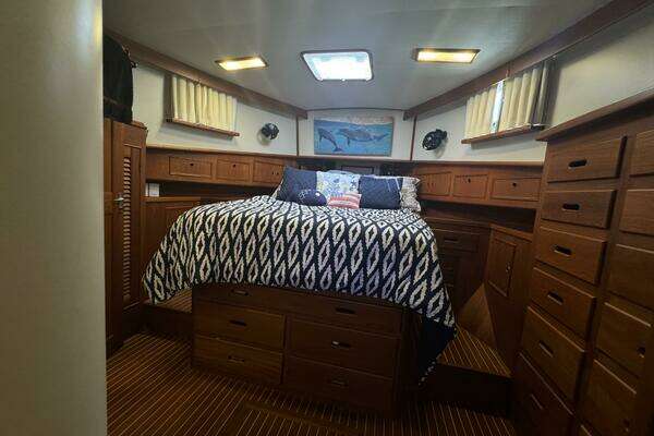 Grand Banks 46 Europa Yacht For Sale