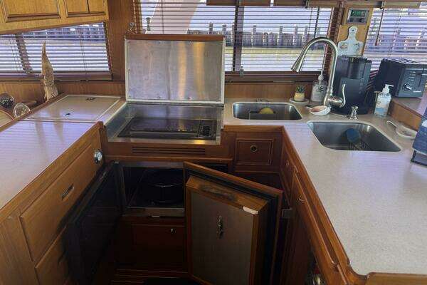 Grand Banks 46 Europa Yacht For Sale