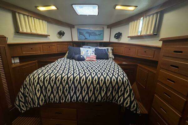Grand Banks 46 Europa Yacht For Sale