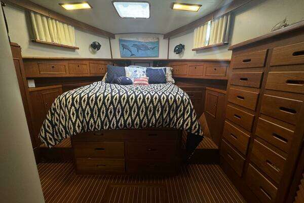 Grand Banks 46 Europa Yacht For Sale