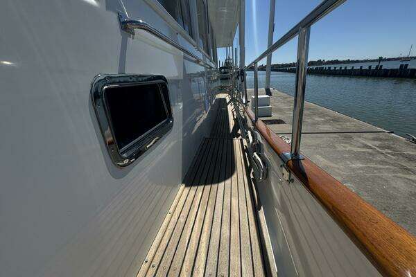 Grand Banks 46 Europa Yacht For Sale