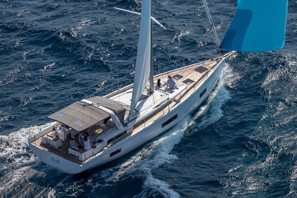 Oceanis Yacht 54