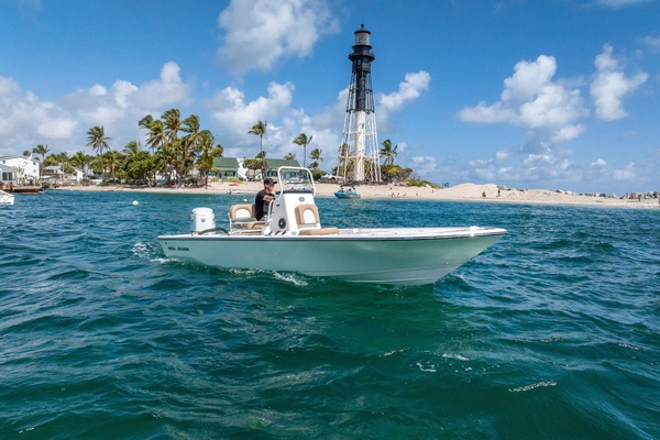 22ft Sea Born Yacht For Sale