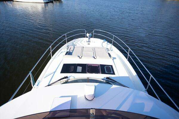Jeanneau NC 1295 Fly Yacht For Sale