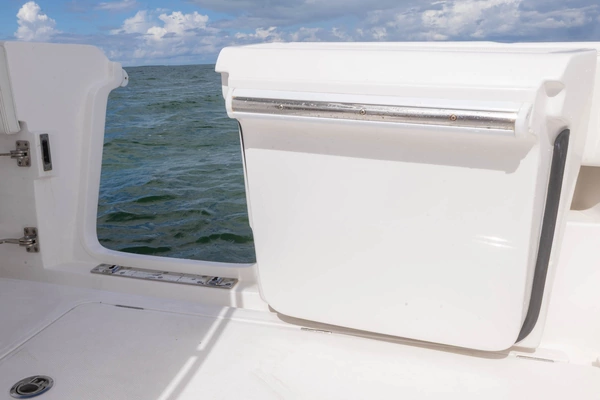 BlackWater 43 Sportfish Yacht For Sale