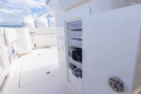 Big B 43ft BlackWater Yacht For Sale