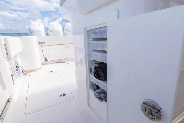 BlackWater 43 Sportfish Yacht For Sale
