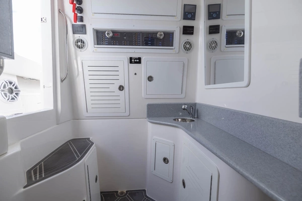 BlackWater 43 Sportfish Yacht For Sale