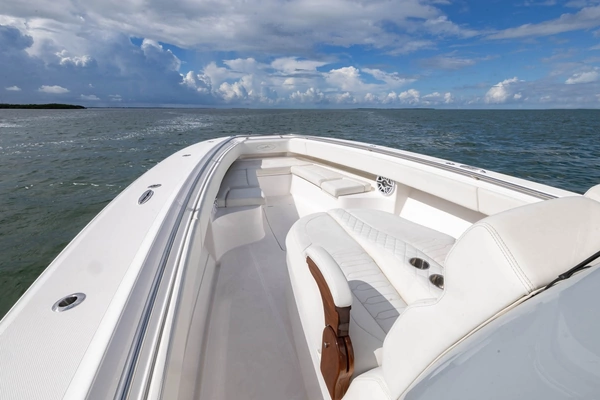 BlackWater 43 Sportfish Yacht For Sale