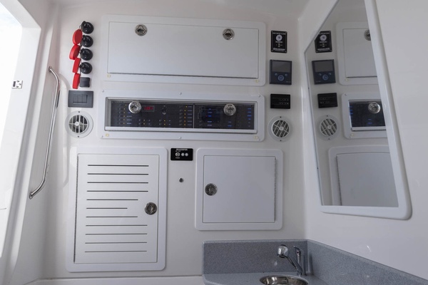 Big B 43ft BlackWater Yacht For Sale