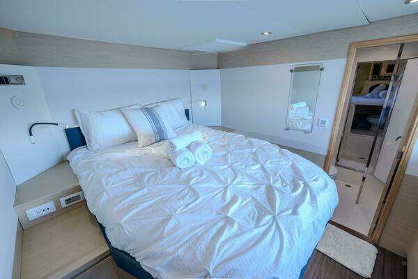Fountaine Pajot Ipanema Yacht For Sale