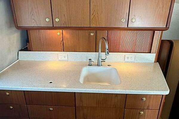 Ocean Yachts 46 Super Sport Yacht For Sale