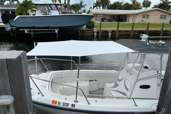 26ft Boston Whaler Yacht For Sale