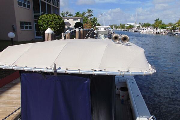 26ft Boston Whaler Yacht For Sale