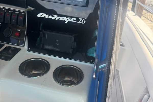 Photo of the 2001 Boston Whaler 26 Outrage