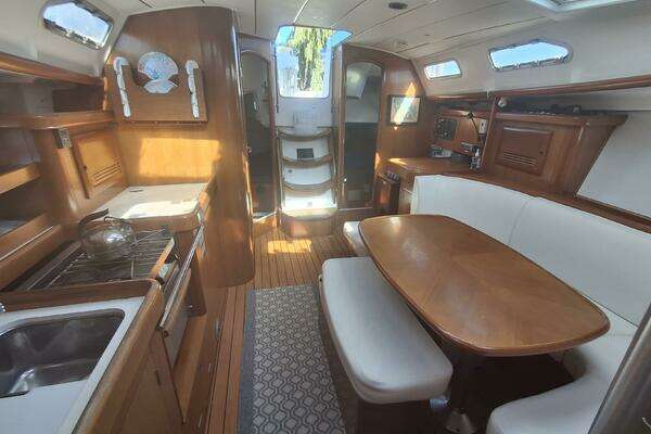 Beneteau 393/403 Yacht For Sale