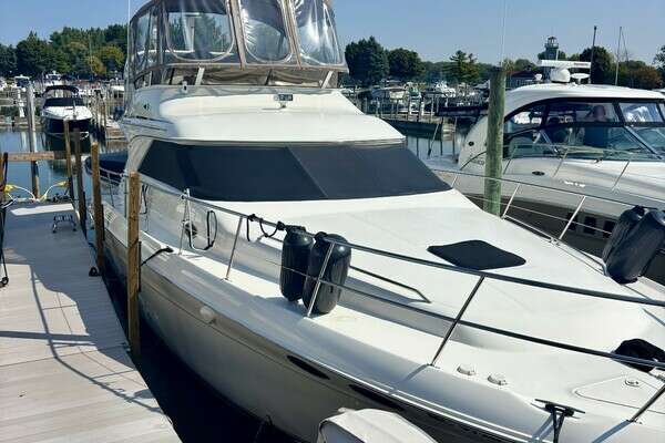 40-ft-Sea Ray-1999-- Bay City Michigan United States  yacht for sale