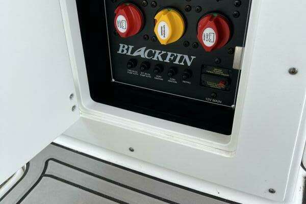 Blackfin 272 DC Yacht For Sale