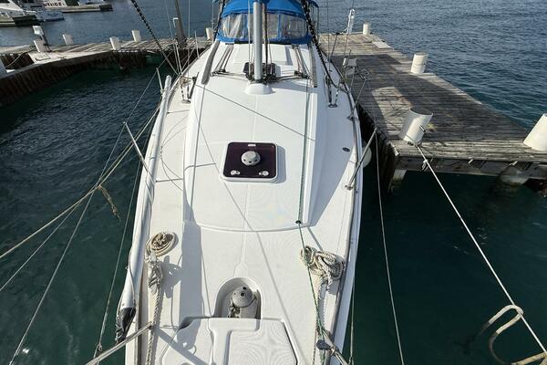 Ponyo 36ft Jeanneau Yacht For Sale