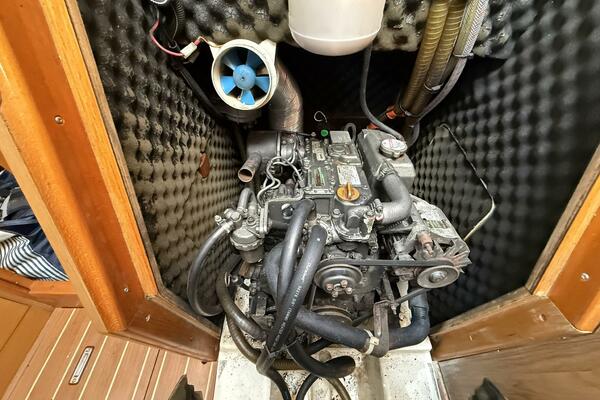 Ponyo 36ft Jeanneau Yacht For Sale