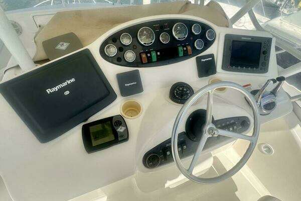 Riviera 42 Fly Yacht For Sale