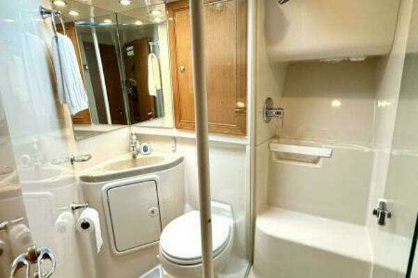 Riviera 42 Fly Yacht For Sale