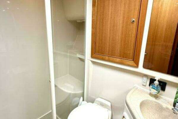 Riviera 42 Fly Yacht For Sale