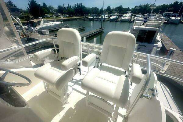 Riviera 42 Fly Yacht For Sale