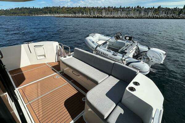 Beneteau Swift Trawler 41 Sedan Yacht For Sale