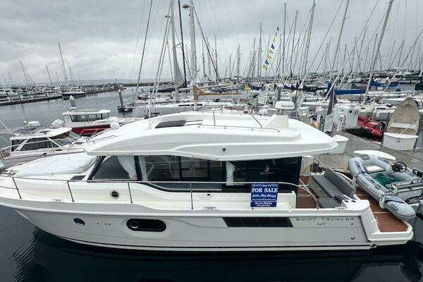 Beneteau Swift Trawler 41 Sedan Yacht For Sale