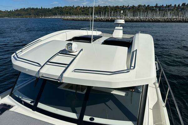 Beneteau Swift Trawler 41 Sedan Yacht For Sale