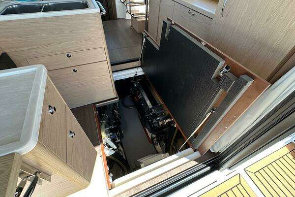 Beneteau Swift Trawler 41 Sedan Yacht For Sale