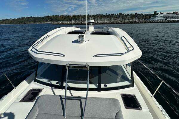 Beneteau Swift Trawler 41 Sedan Yacht For Sale