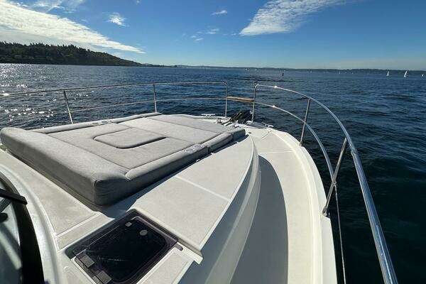 Beneteau Swift Trawler 41 Sedan Yacht For Sale