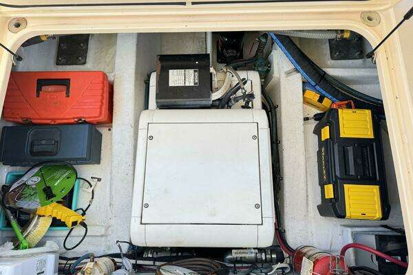 Island Packet 360 Hardtop Express Cruiser Yacht For Sale