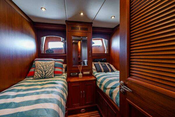 Grand Banks 59 Aleutian Raised Pilothouse Yacht For Sale