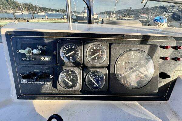 Camargue Yachtfisher Yacht For Sale