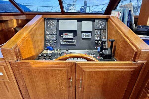Camargue Yachtfisher Yacht For Sale