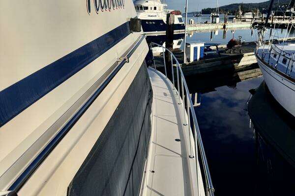 Camargue Yachtfisher Yacht For Sale
