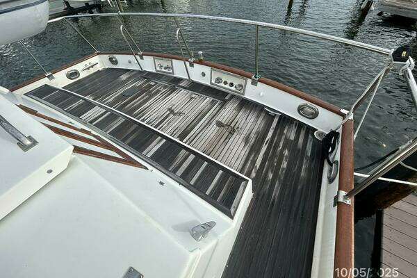 Grand Banks Classic Yacht For Sale