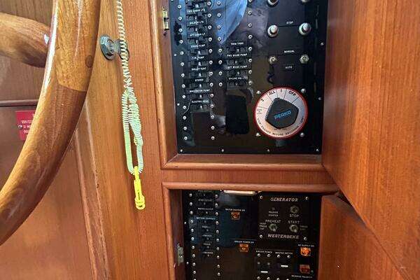 Grand Banks Classic Yacht For Sale