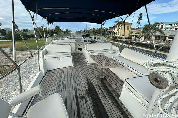 Grand Banks Classic Yacht For Sale