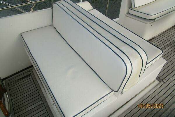 Grand Banks Classic Yacht For Sale