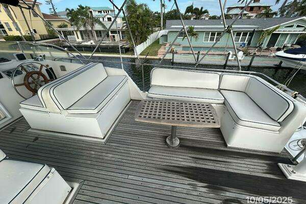 Grand Banks Classic Yacht For Sale