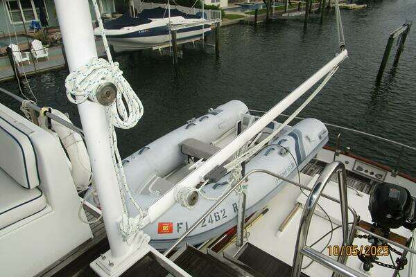 Grand Banks Classic Yacht For Sale