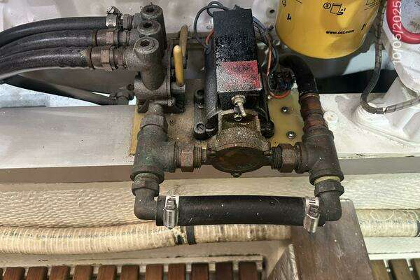 Grand Banks Classic Yacht For Sale