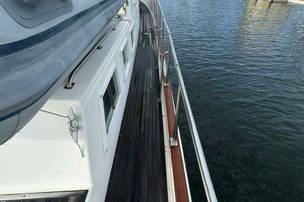 Grand Banks Classic Yacht For Sale